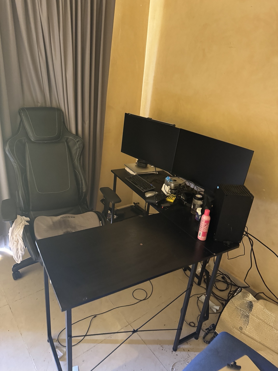 L-Shaped Computer Desk