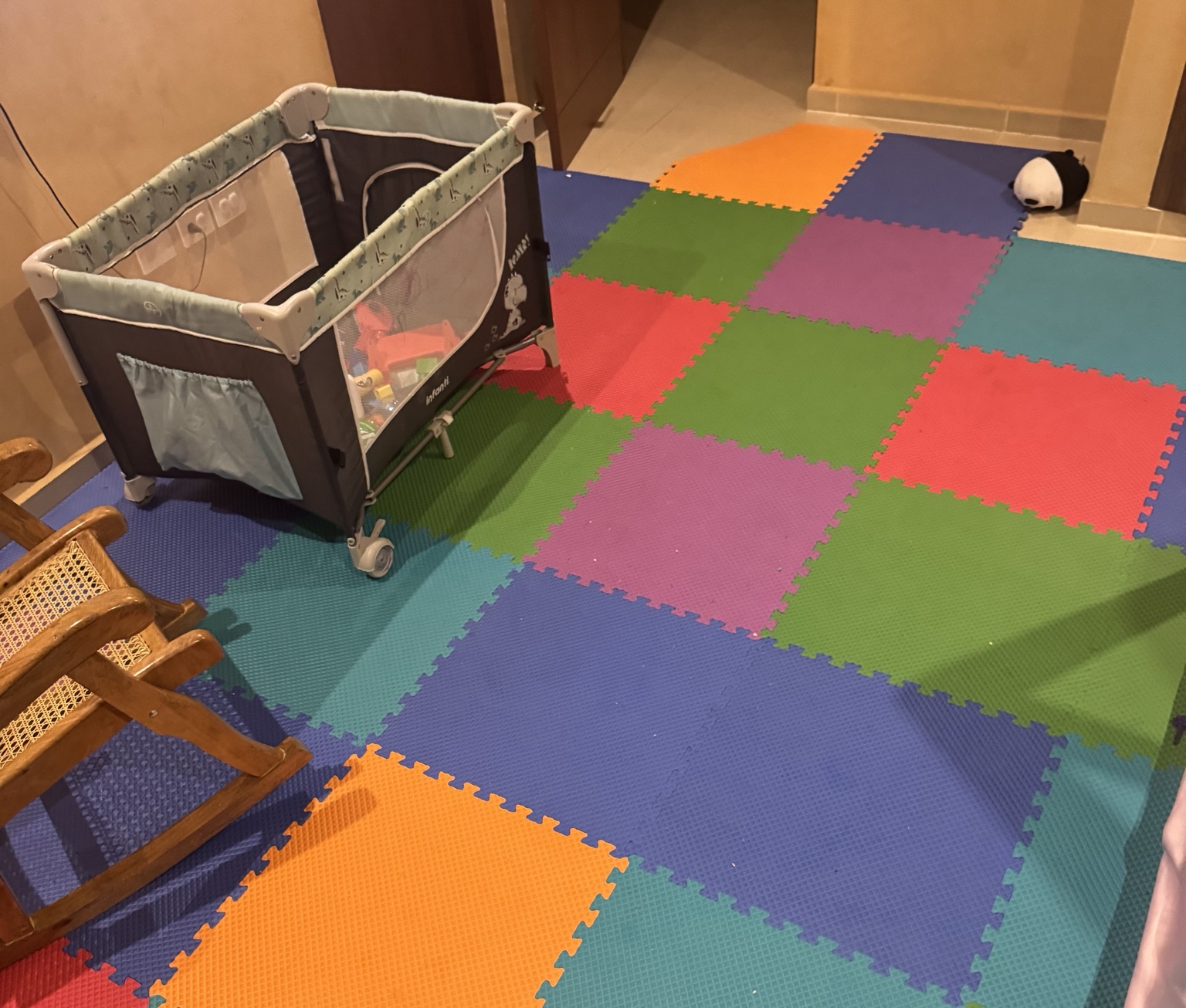Large Interlocking Foam Floor Mats - 36 Pieces
