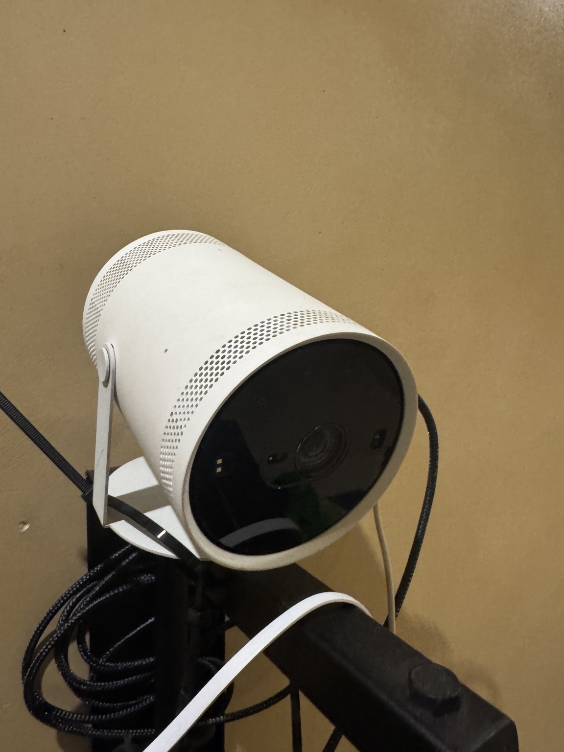 Samsung The Freestyle Portable Projector